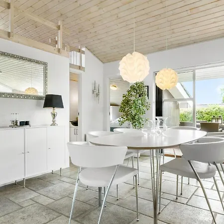 3 Bedroom Stunning In * Rønde